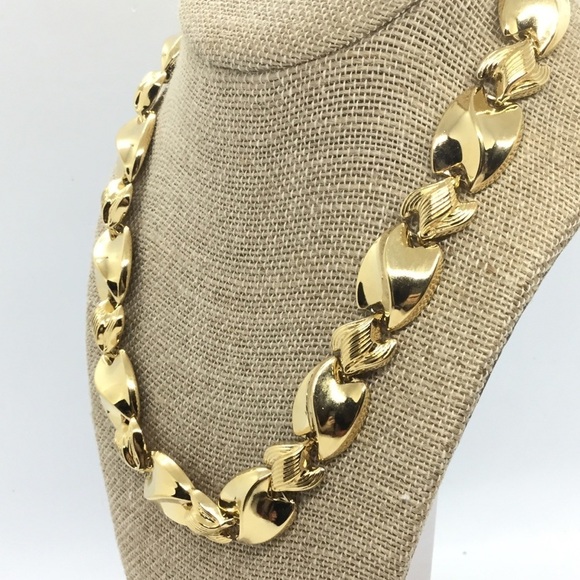 3/$30 VINTAGE 80S GOLD TONE CHUNKY CHAIN NECKLACE TEXTURED MOGUL RUNWAY RETRO - Picture 5 of 12